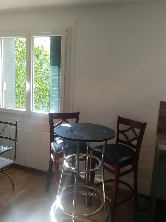 Appartement Cosy Parc Thermal โทนง-เลส์-แบงส์ ภายนอก รูปภาพ